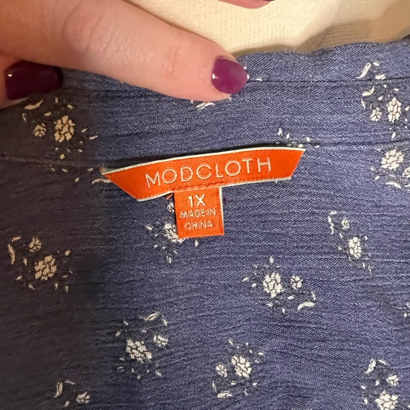 ModCloth Breezy Peasy Button-Up Top in 1X - Picture 5 of 7